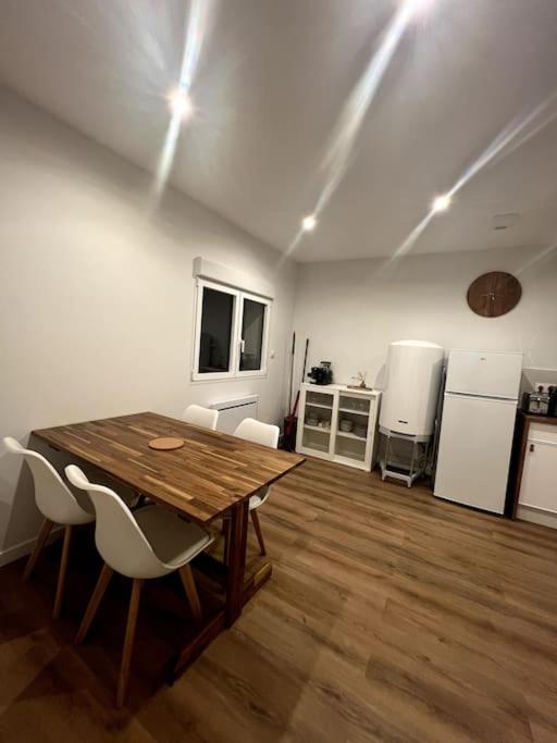 Jolie Maison Avec Courette Bourges Exterior photo